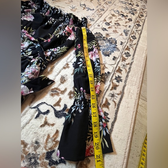 Intermix Black Floral Print Off the Shoulder Belted Mini Dress size Small - Picture 10 of 10